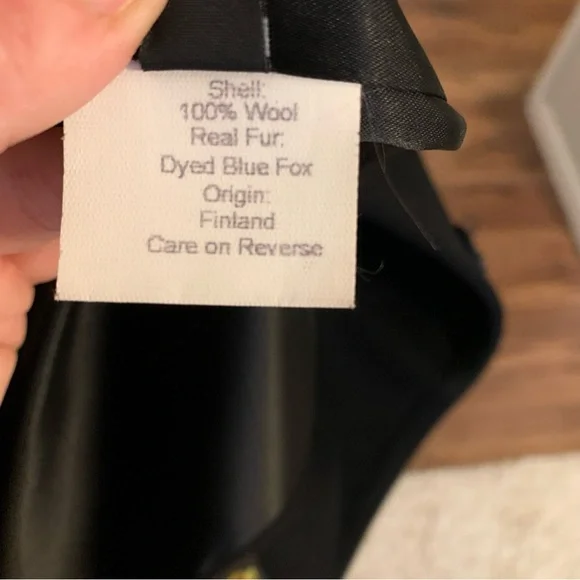 Caruana Wool Coat with Fox Fur Collar, Fabric by Loro Piana Mid Length Size 12 - Picture 12 of 15